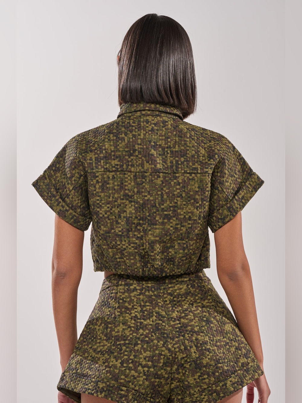AKIRA High-Waist Olive Green Textured Shorts down under set - Picture 4 of 9
